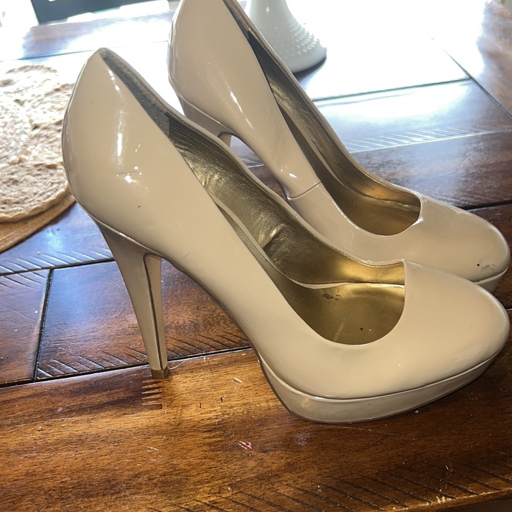 Heels - Picture 2 of 2